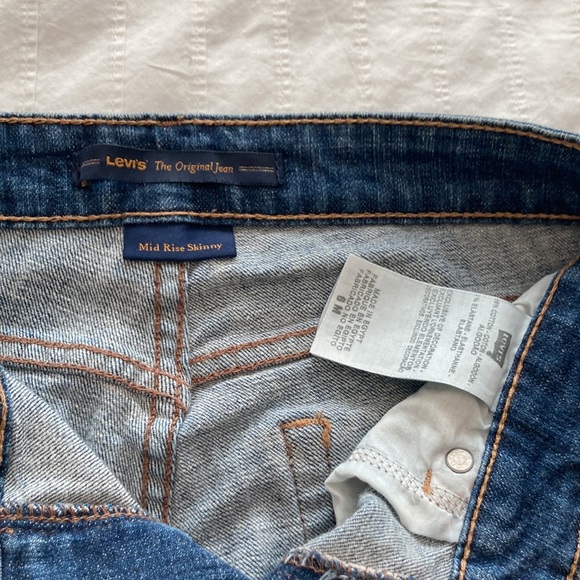 Levi's The Original Jean, Mid-Rise Straight leg, Size 6, mint condition! - Picture 10 of 16